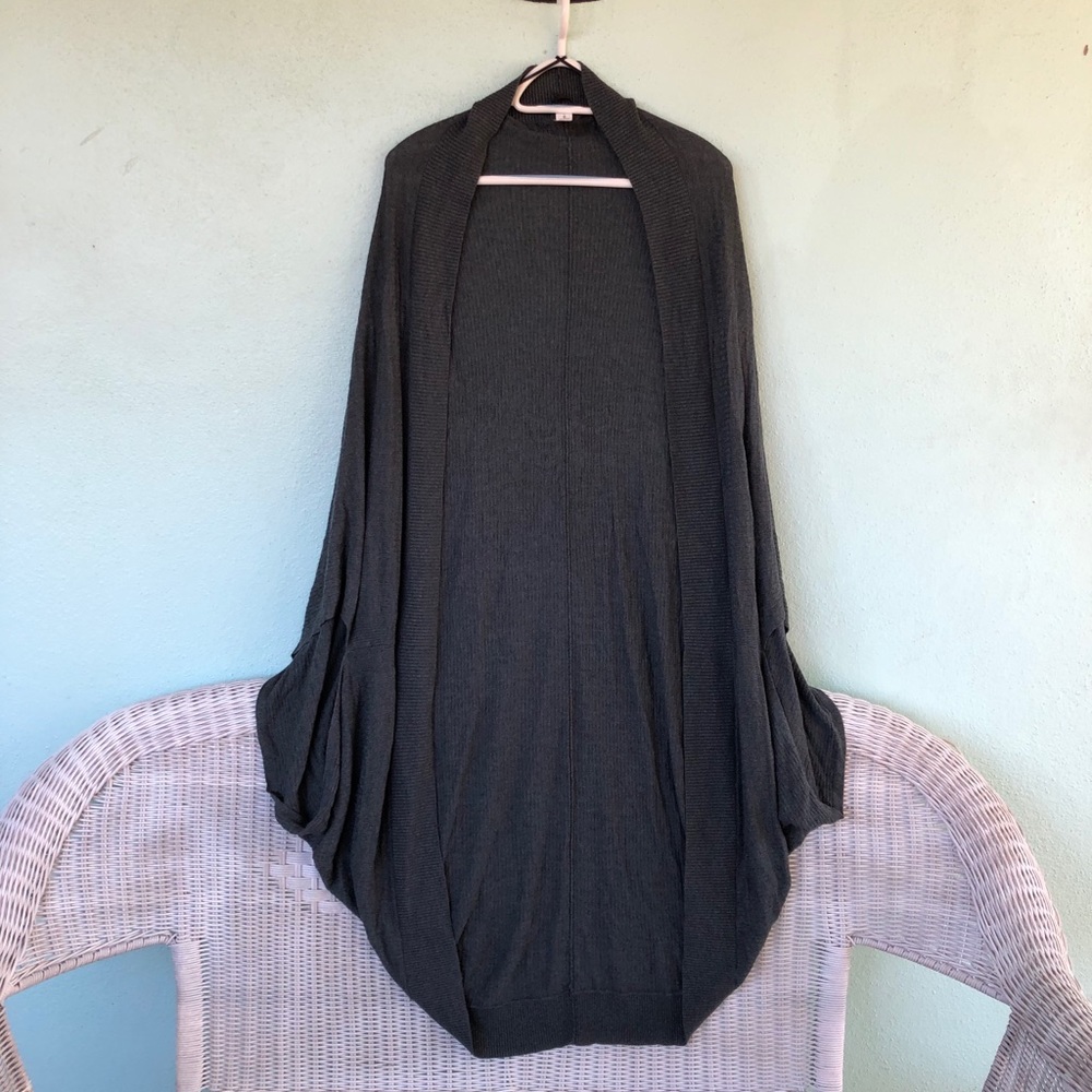 Lululemon shawl - lightweight - one size - grey